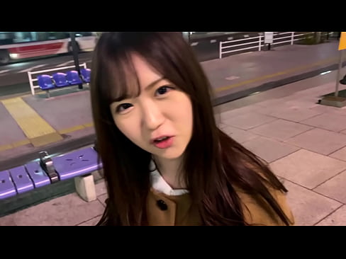 ❤️ Se is in freon dy't hearde ta deselde klup oan de universiteit. En sy is de meast oantreklike famke yn de club. Dit is in Japanske sexy sfear. ️ Moaie porno by wy ❌️