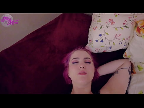 ❤️ Slutty klasgenoat frege om OBG mei har oer te slaan, dus we neukte sûnder kondoom ️ Moaie porno by wy ❌️