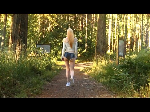 ❤️ Moaie frou beweecht stadich, net neaken video ️ Moaie porno by wy ❌️